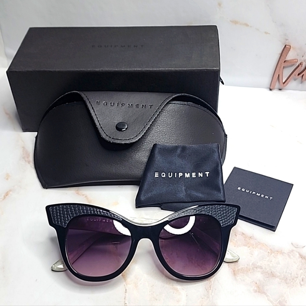 Equipment audrey cat eye sunglasses black New with case and box